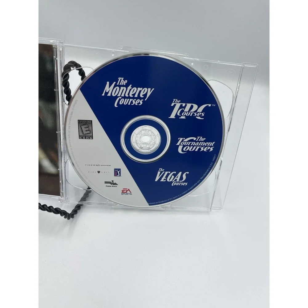 EA Sports Tiger Woods PGA Tour Golf Collection 99 PC‎ CD ROM 1998 1999 Win 95/98